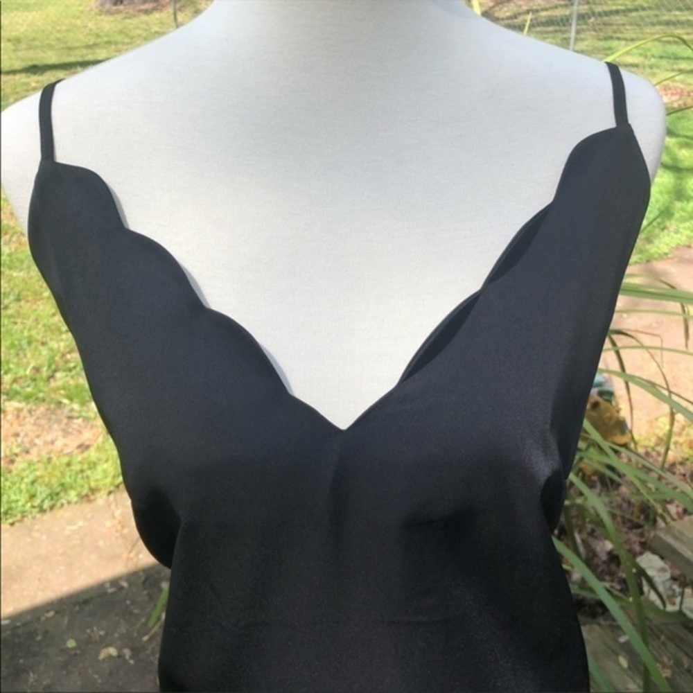 Black spaghetti strap top - Picture 10 of 11